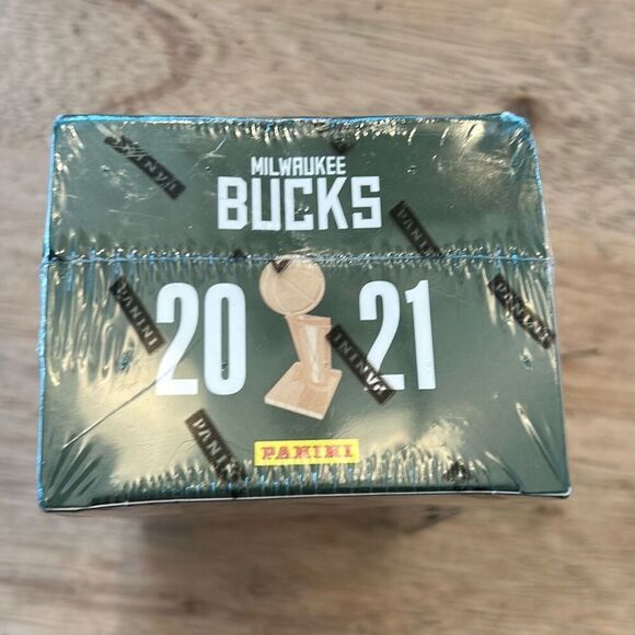 New Panini 2021 NBA champions limited edition set (dented box) 30 trading cards - Picture 4 of 4